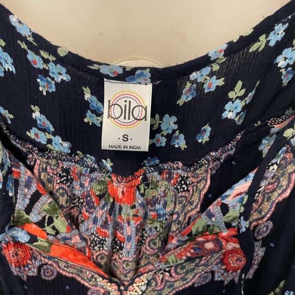 Bila floral sleeves tank - Picture 2 of 3